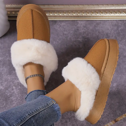 Plush Causal Fuzzy Slippers